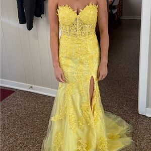 Strapless Yellow Lace Appliqué Mermaid Gown